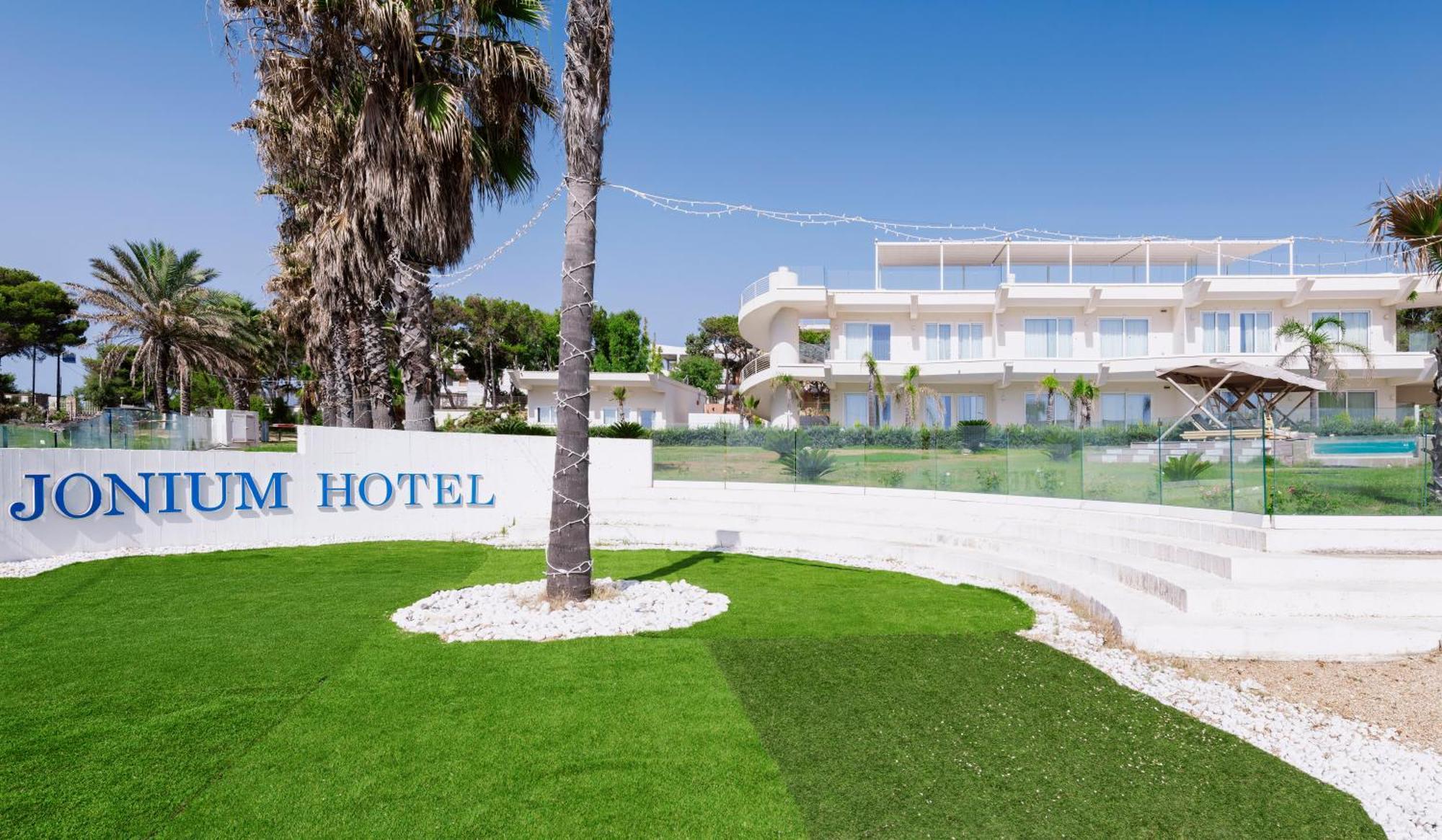 Jonium Hotel - Amazing Sea View And Swimming Pool Pulsano Εξωτερικό φωτογραφία